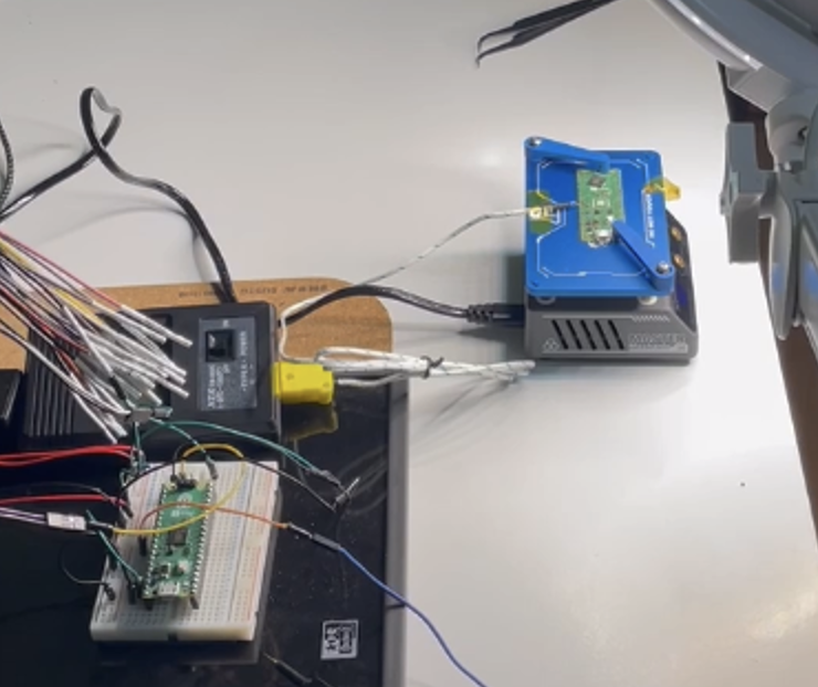 Attempt to desolder with pre-heating bed and K-Type Thermometer.